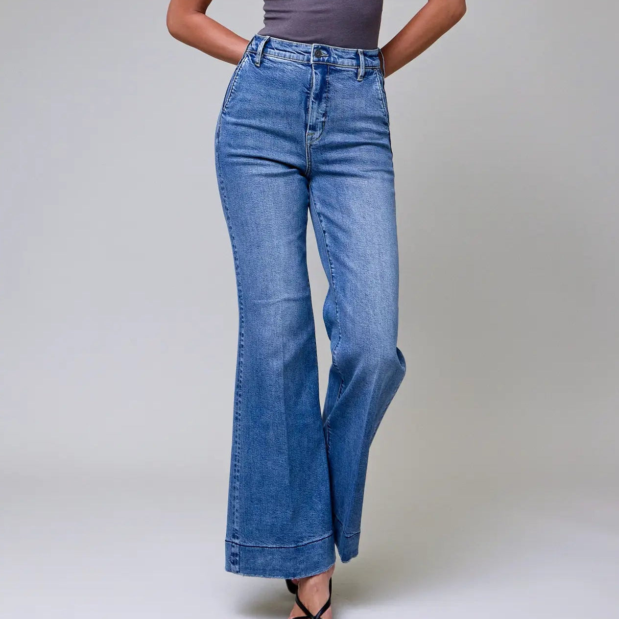 Hidden Happi Comfort Flare Jeans