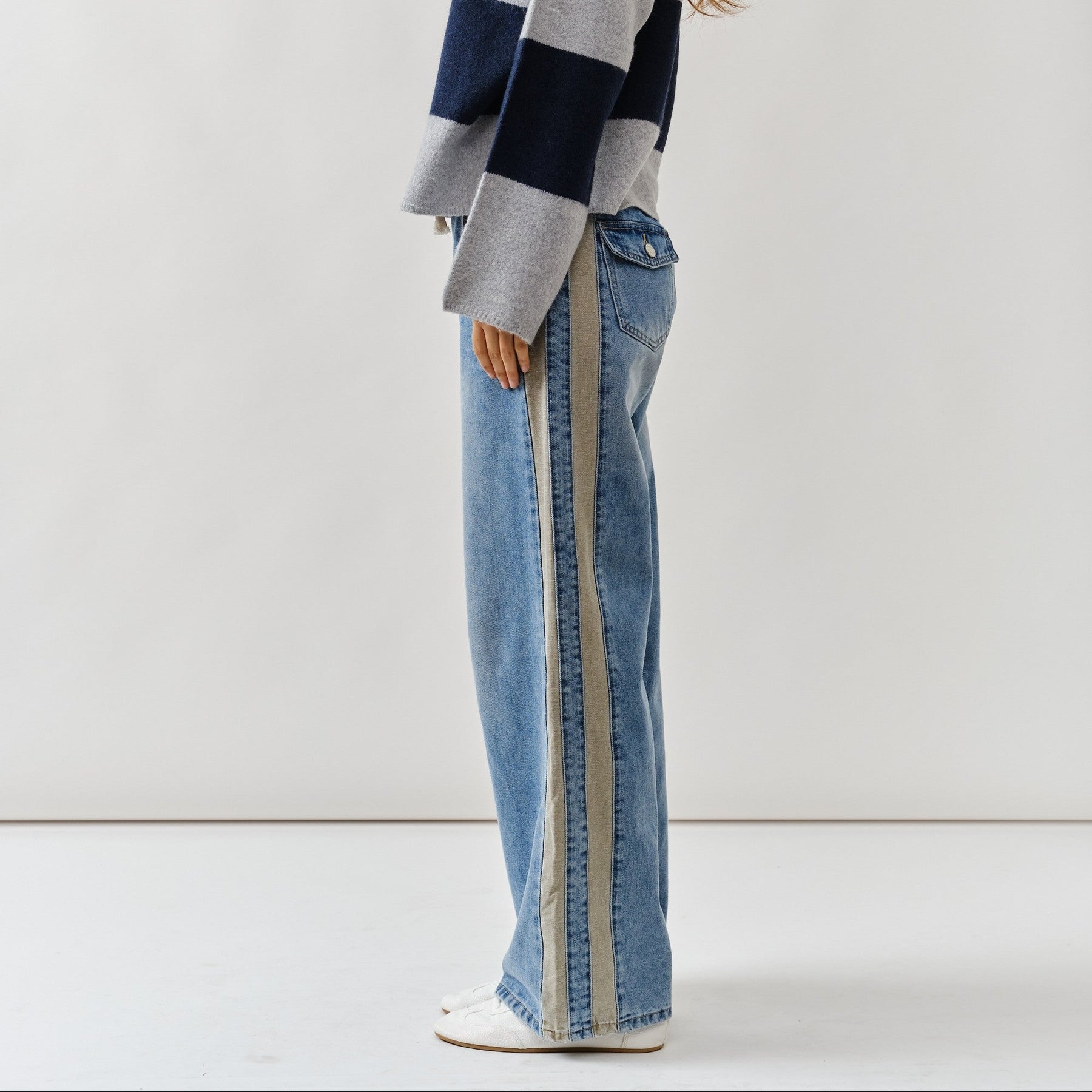 Contrast Line Detail Slouchy Straight Jeans