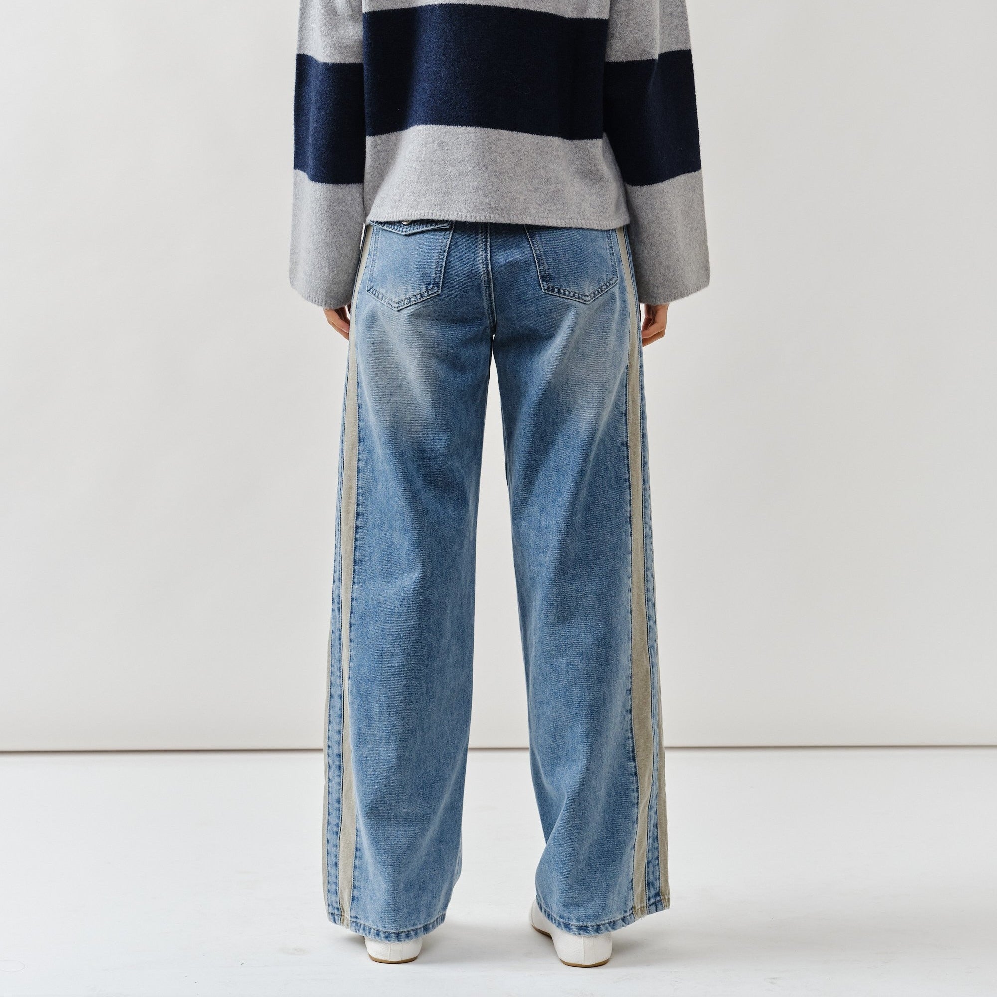 Contrast Line Detail Slouchy Straight Jeans