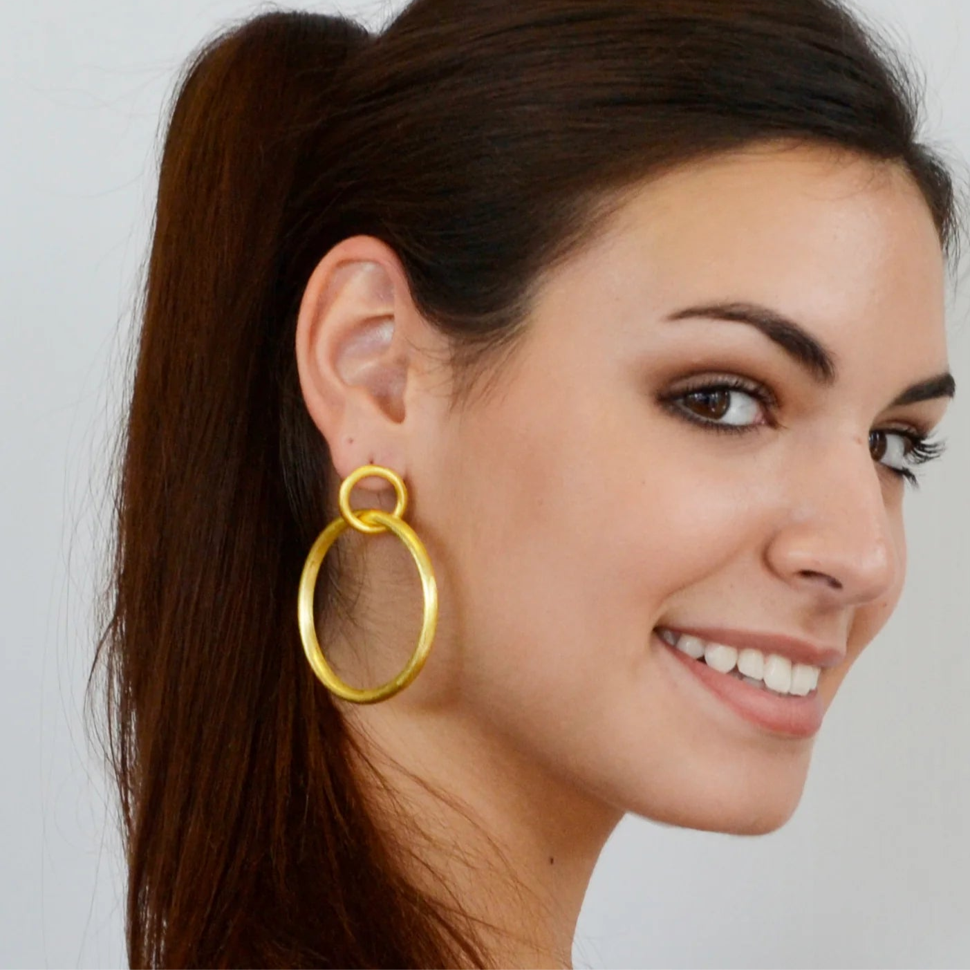 Betty Carré Larissa Round Link Hoop Earrings