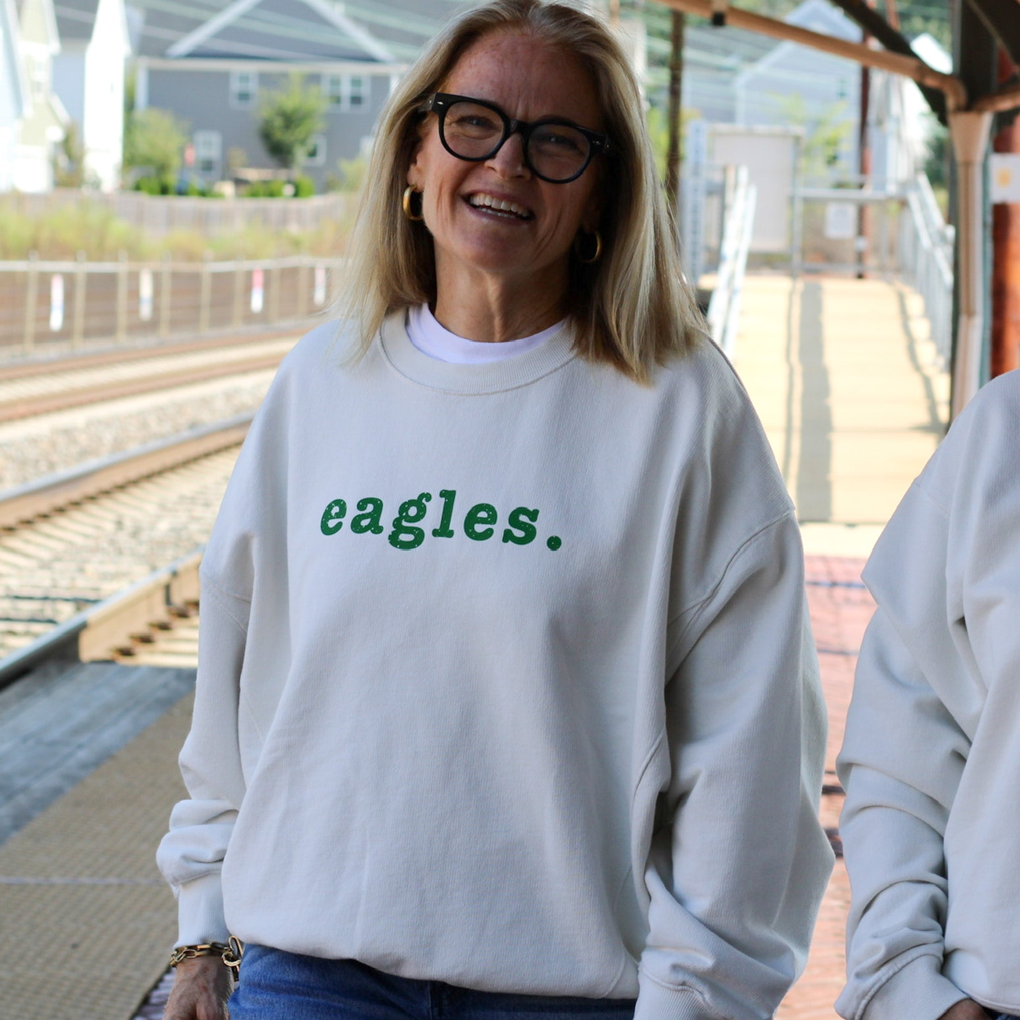 eagles. Minimalist Oversized Crew