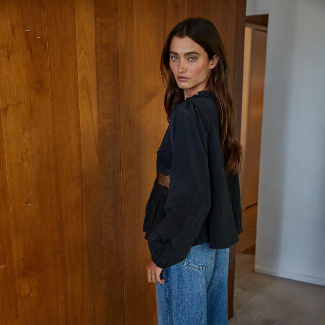 Chantilly Buttondown Top Woven