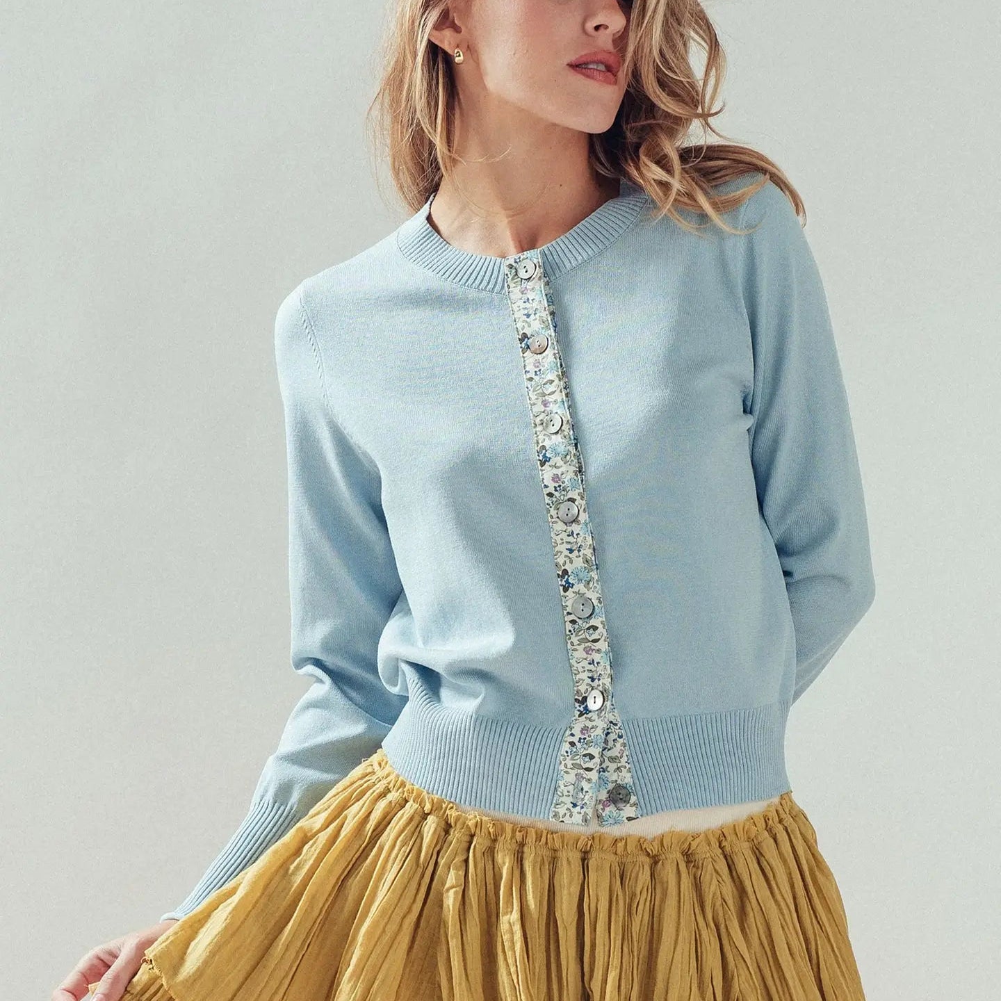 Contrast Floral Detail Knit Button Cardi