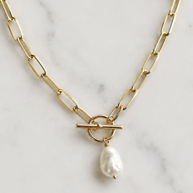 Lola Toggle & Pearl Necklace Main image
