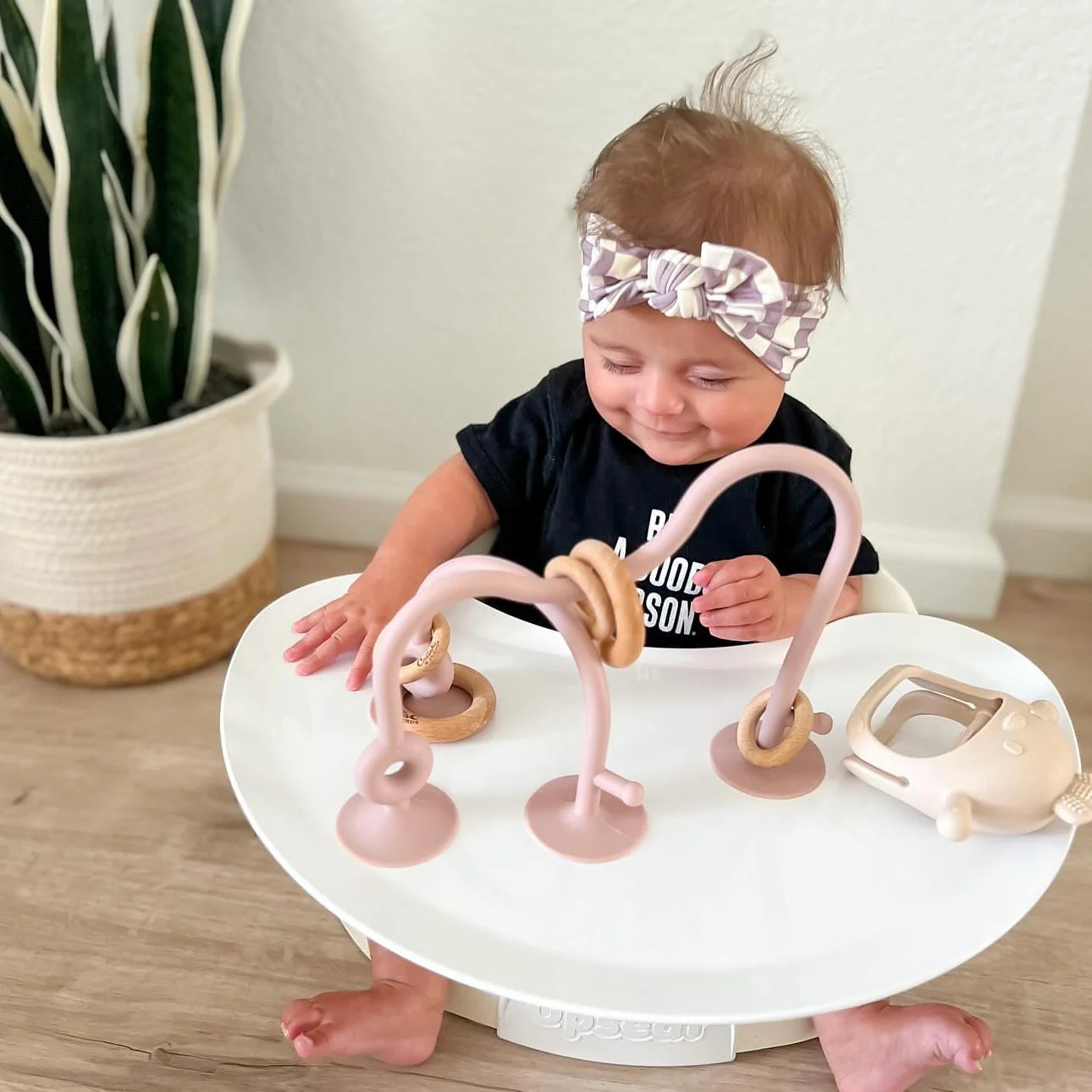 Calla & Friends On-The-Go Suction Table Toy