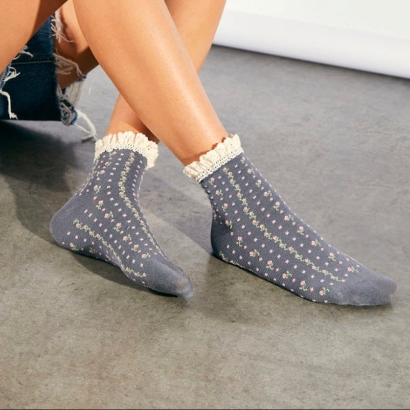 Free People Rosebud Waffle Knit Ankle Socks